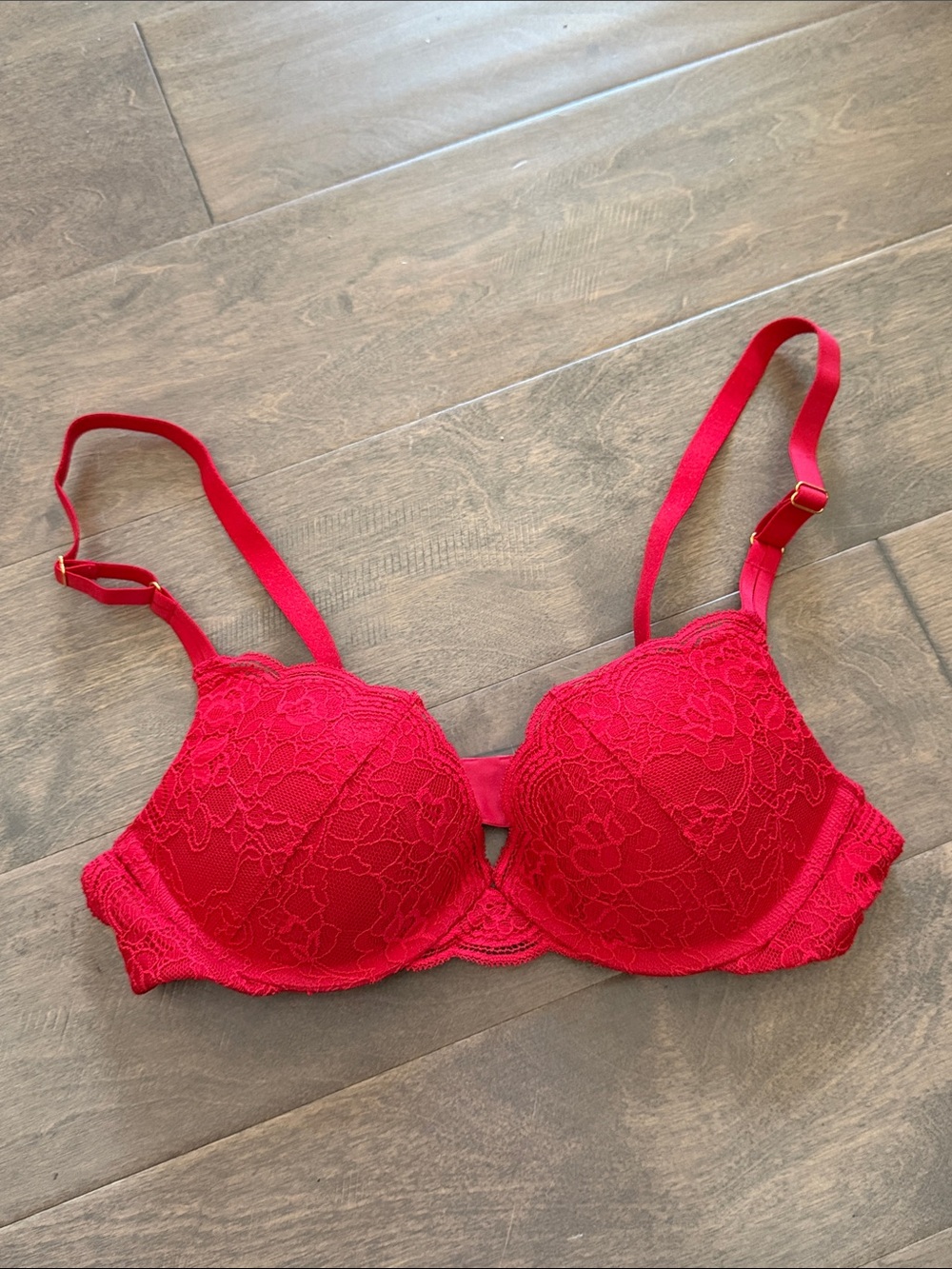 Women's Red Lace Push-Up Bra with Adjustable Straps
